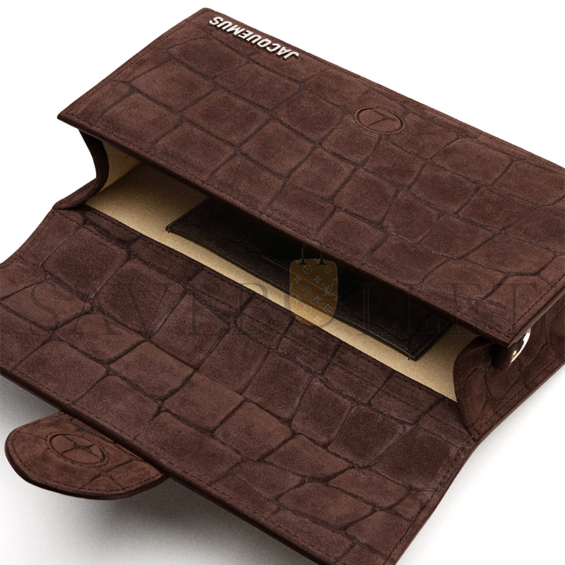 JACQUEMUS THE LARGE BAMBINO 213BA007 (23.5*13*7cm)